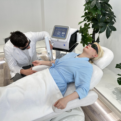 OEM ODM Q Switch ND Yag Máy laser 2000mj Máy laser Carbon Peeling